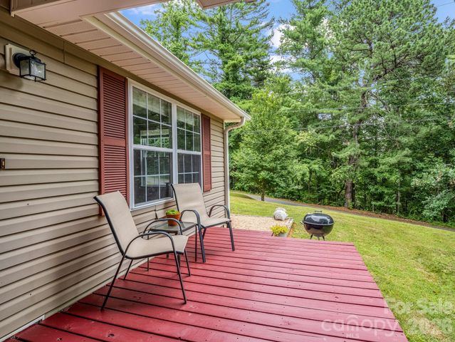 18 Buckle Ridge, Weaverville, NC 28787