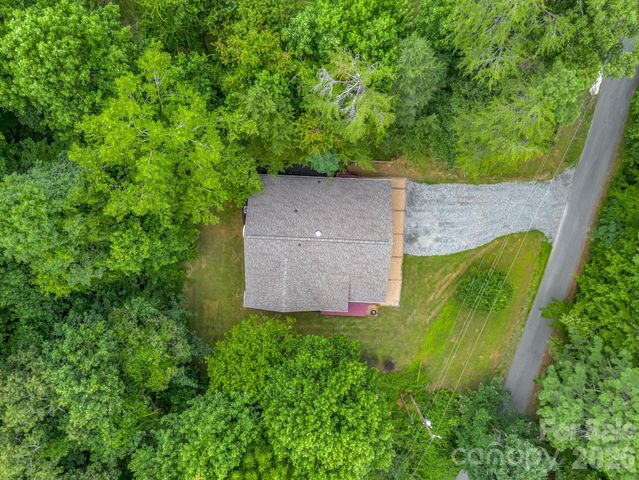 18 Buckle Ridge, Weaverville, NC 28787