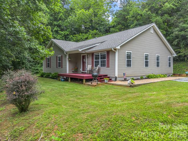 18 Buckle Ridge, Weaverville, NC 28787