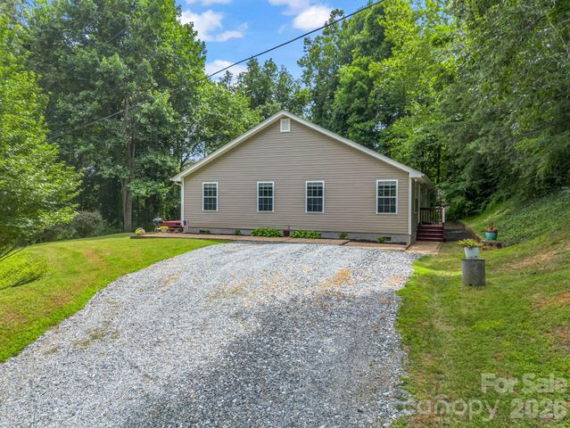 18 Buckle Ridge, Weaverville, NC 28787