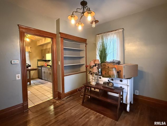 796 Peck Street, Galesburg, IL 61401