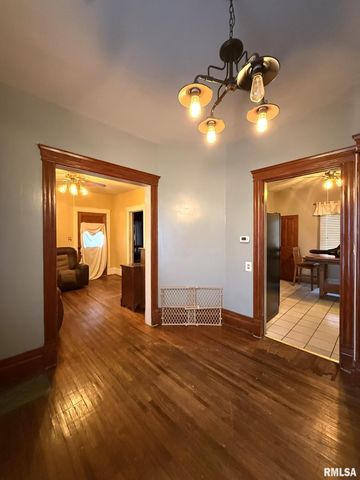 796 Peck Street, Galesburg, IL 61401