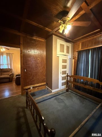 796 Peck Street, Galesburg, IL 61401