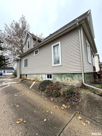 796 Peck Street, Galesburg, IL 61401