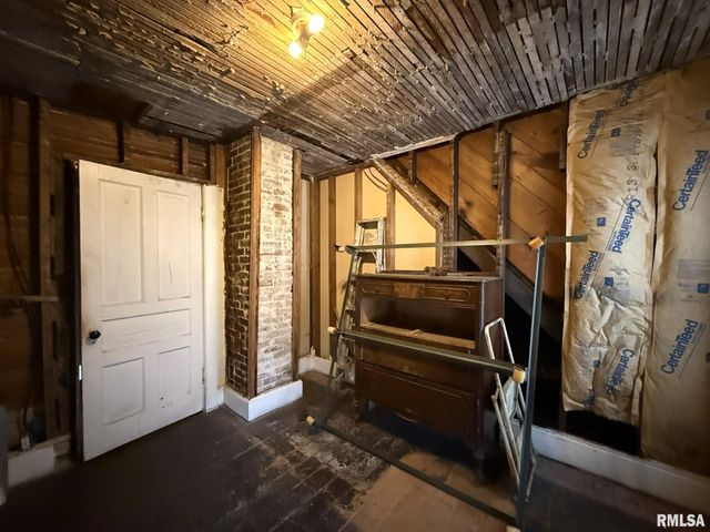 796 Peck Street, Galesburg, IL 61401