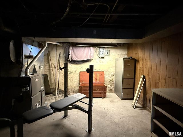 796 Peck Street, Galesburg, IL 61401