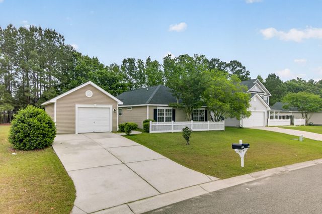 128 Savannah River Drive, Summerville, SC 29485