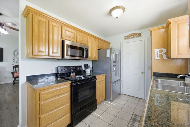 6403 W 4915, Pryor, OK 74361