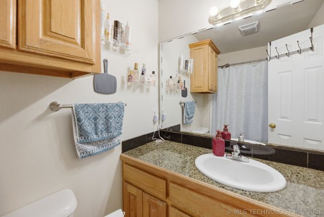 6403 W 4915, Pryor, OK 74361