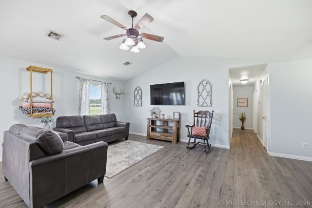 6403 W 4915, Pryor, OK 74361