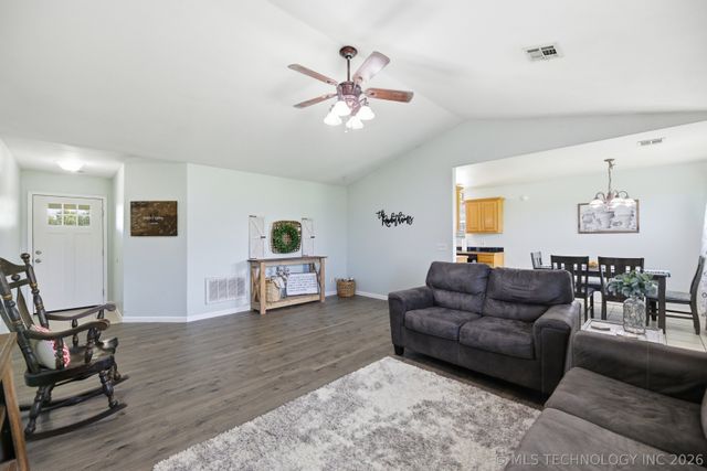 6403 W 4915, Pryor, OK 74361