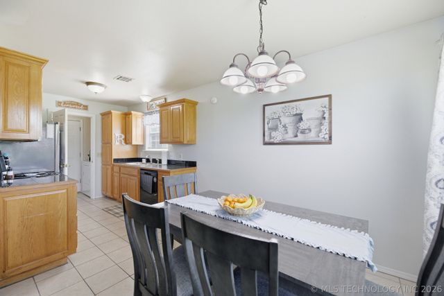 6403 W 4915, Pryor, OK 74361