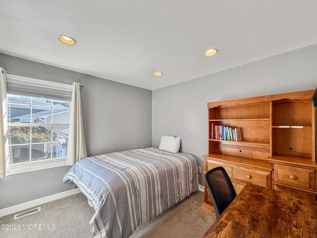 2 Hearth Court, Howell, NJ 07731