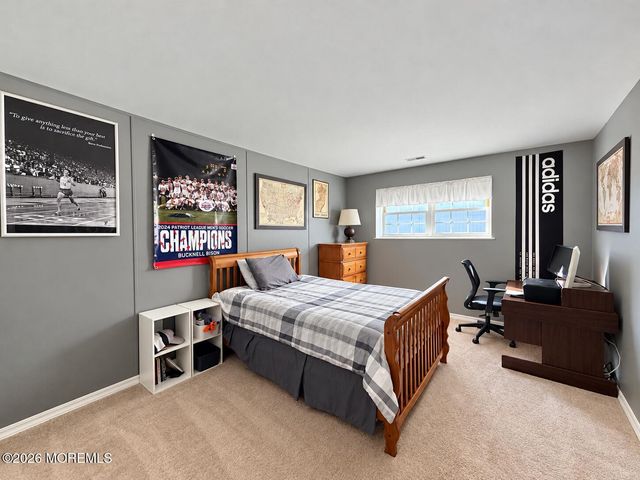 2 Hearth Court, Howell, NJ 07731