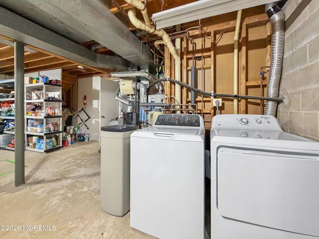 2 Hearth Court, Howell, NJ 07731