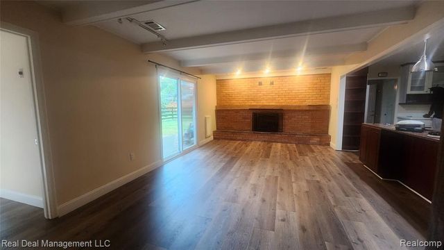 1864 Lone Pine Road, Bloomfield Hills, MI 48302
