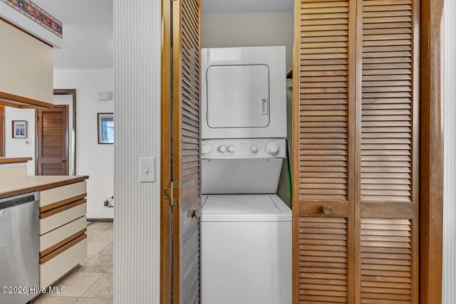 1001 Pelican Court, Kure Beach, NC 28449