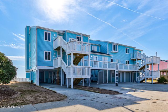 1001 Pelican Court, Kure Beach, NC 28449