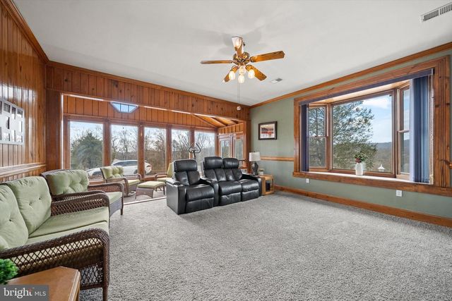 436 CASTLETON VIEW RD, Castleton, VA 22716