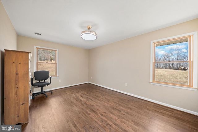 436 CASTLETON VIEW RD, Castleton, VA 22716