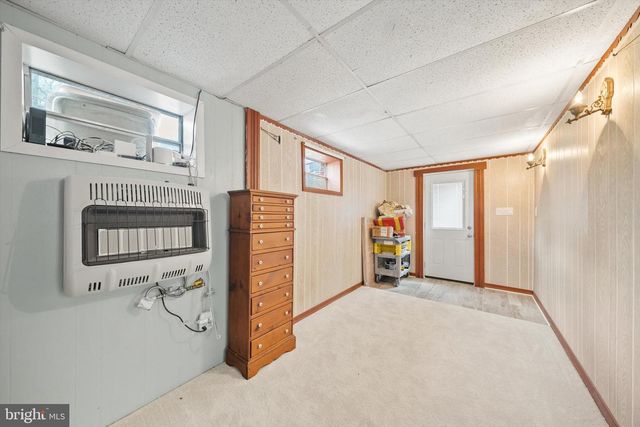 436 CASTLETON VIEW RD, Castleton, VA 22716