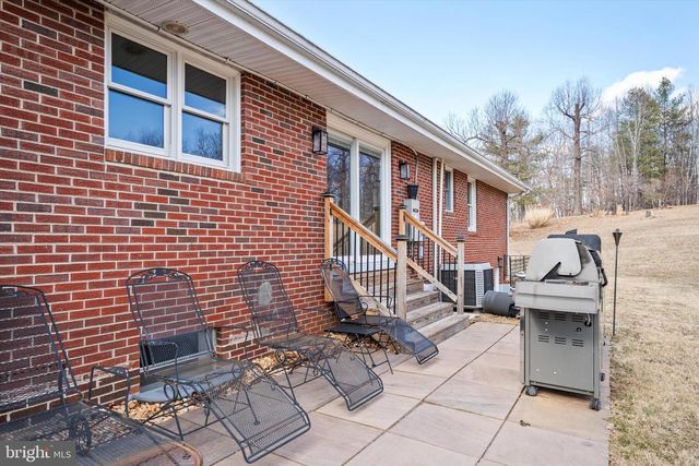 436 CASTLETON VIEW RD, Castleton, VA 22716