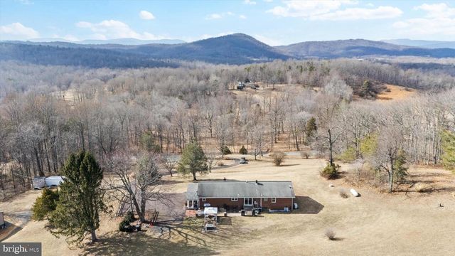 436 CASTLETON VIEW RD, Castleton, VA 22716