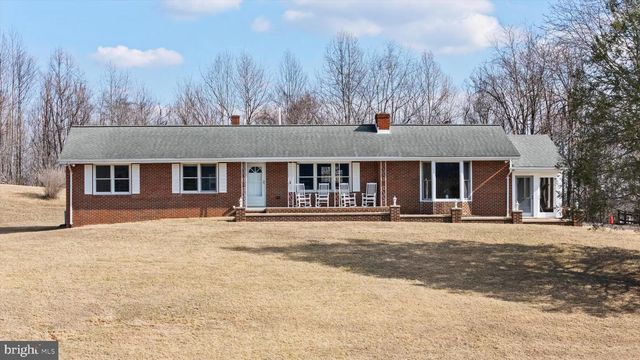 436 CASTLETON VIEW RD, Castleton, VA 22716