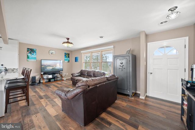 436 CASTLETON VIEW RD, Castleton, VA 22716