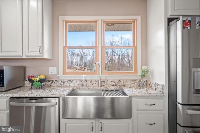 436 CASTLETON VIEW RD, Castleton, VA 22716