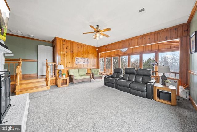 436 CASTLETON VIEW RD, Castleton, VA 22716