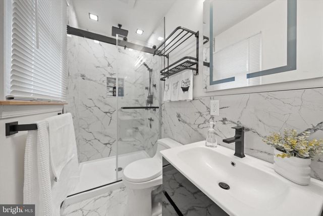 436 CASTLETON VIEW RD, Castleton, VA 22716