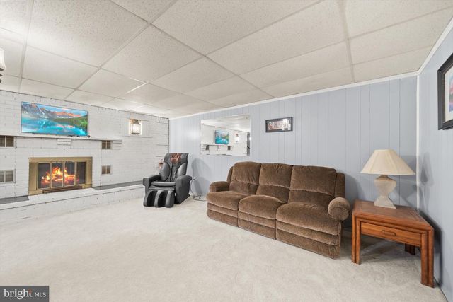 436 CASTLETON VIEW RD, Castleton, VA 22716