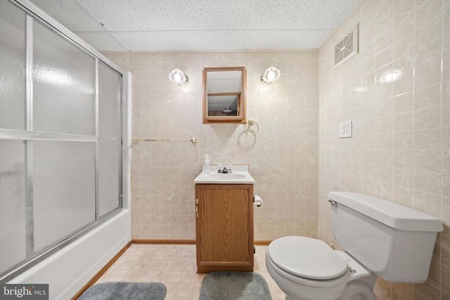 436 CASTLETON VIEW RD, Castleton, VA 22716