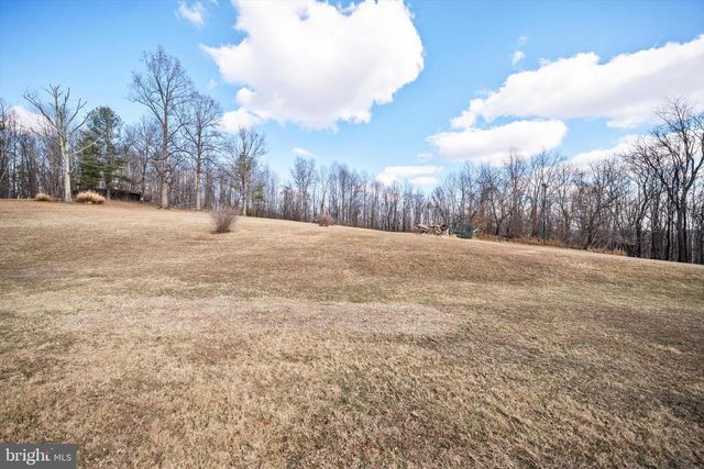 436 CASTLETON VIEW RD, Castleton, VA 22716