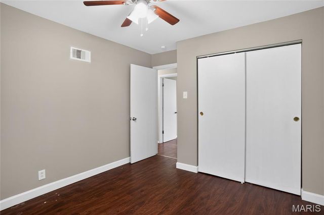 262 Coburg Drive, St Louis, MO 63137