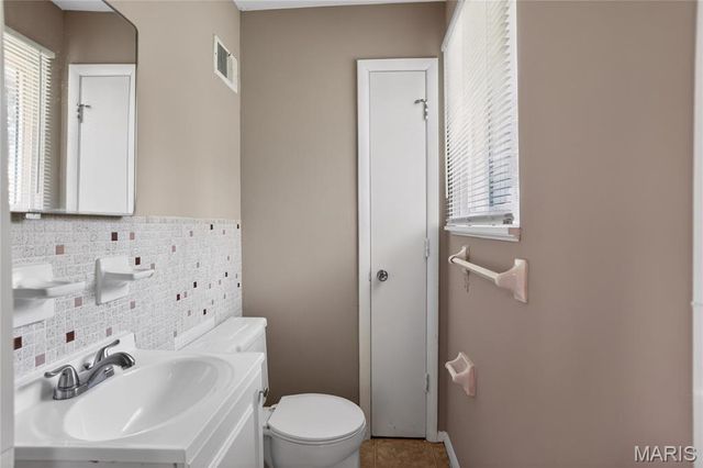 262 Coburg Drive, St Louis, MO 63137