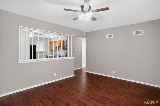 262 Coburg Drive, St Louis, MO 63137