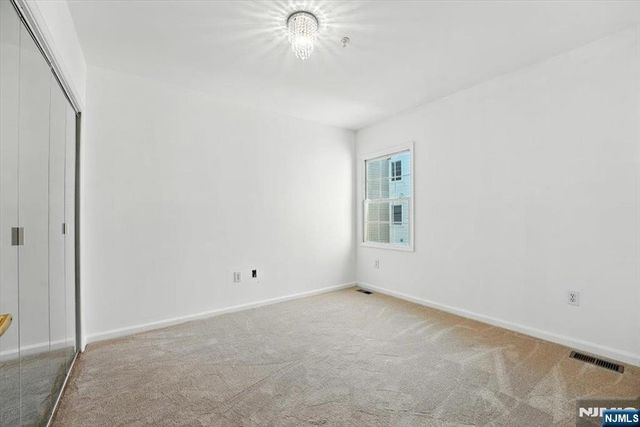 252 The Promenade 9-252, Edgewater, NJ 07020