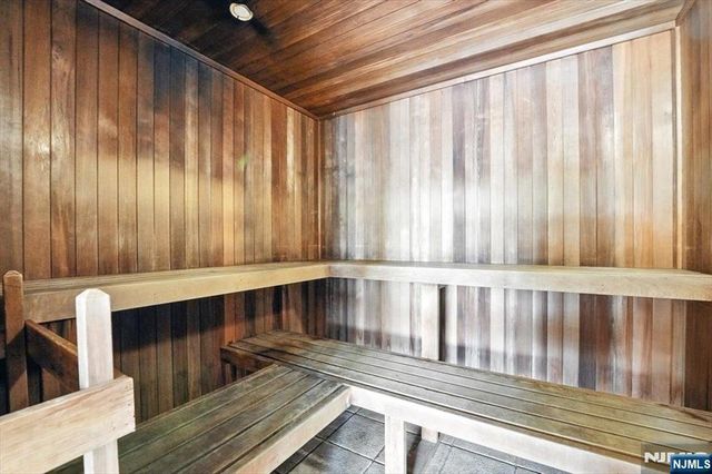 252 The Promenade 9-252, Edgewater, NJ 07020