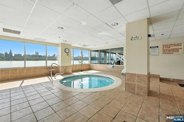 252 The Promenade 9-252, Edgewater, NJ 07020