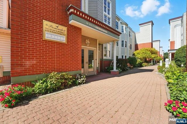 252 The Promenade 9-252, Edgewater, NJ 07020