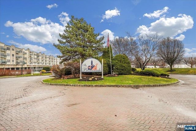 252 The Promenade 9-252, Edgewater, NJ 07020