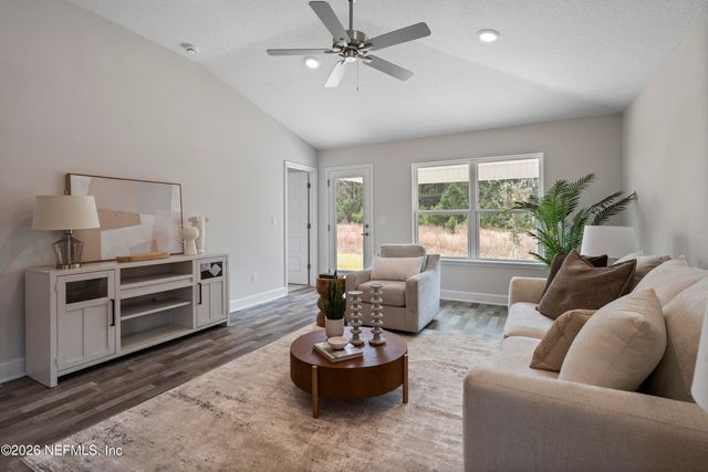 8303 HELMSLEY Boulevard, Jacksonville, FL 32219