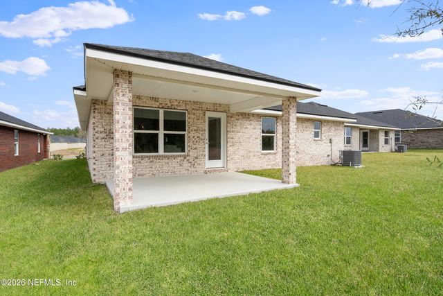 8303 HELMSLEY Boulevard, Jacksonville, FL 32219