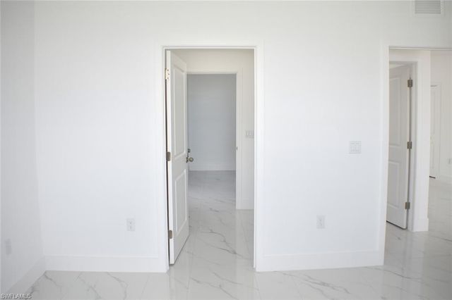 3813 25th ST SW, Lehigh Acres, FL 33976