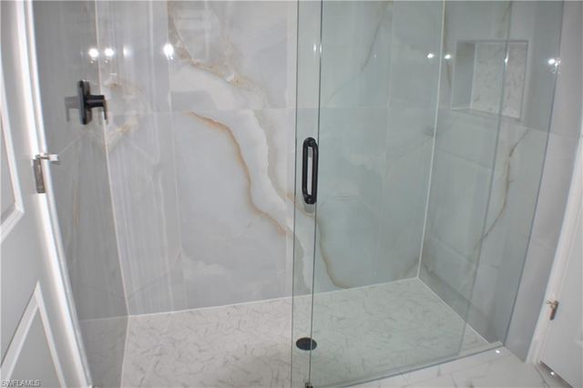 3813 25th ST SW, Lehigh Acres, FL 33976