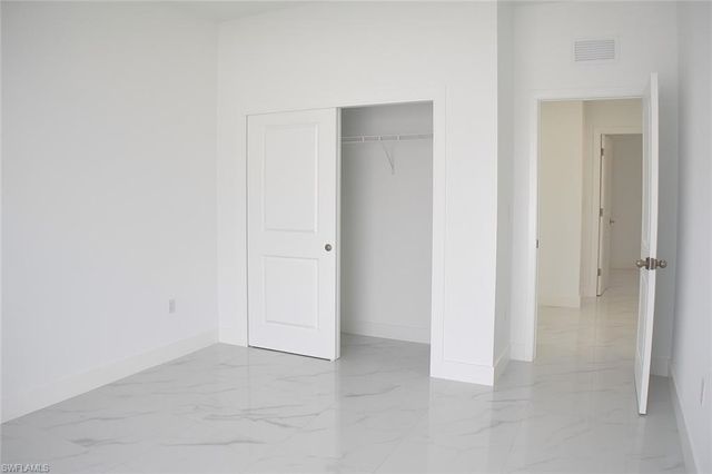 3813 25th ST SW, Lehigh Acres, FL 33976