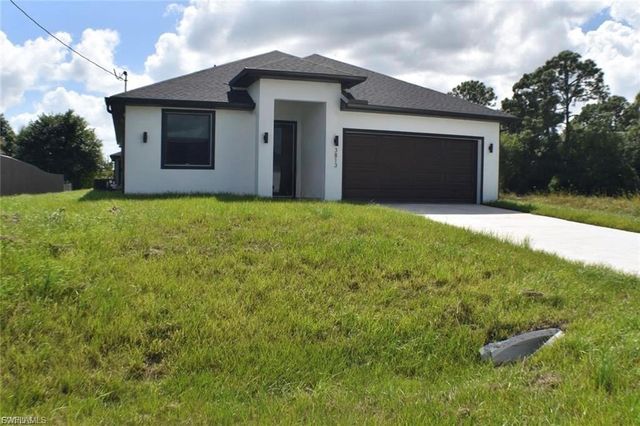 3813 25th ST SW, Lehigh Acres, FL 33976