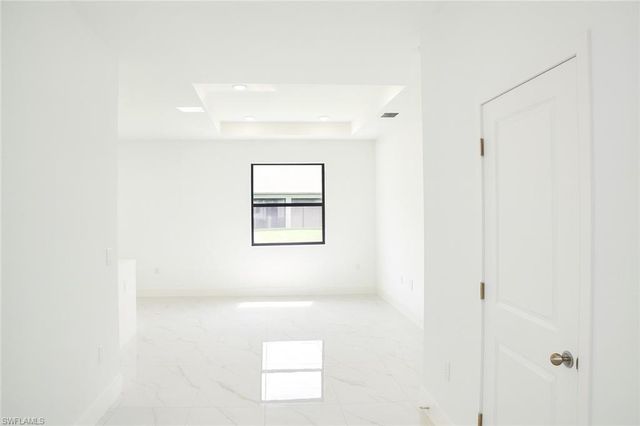 3813 25th ST SW, Lehigh Acres, FL 33976